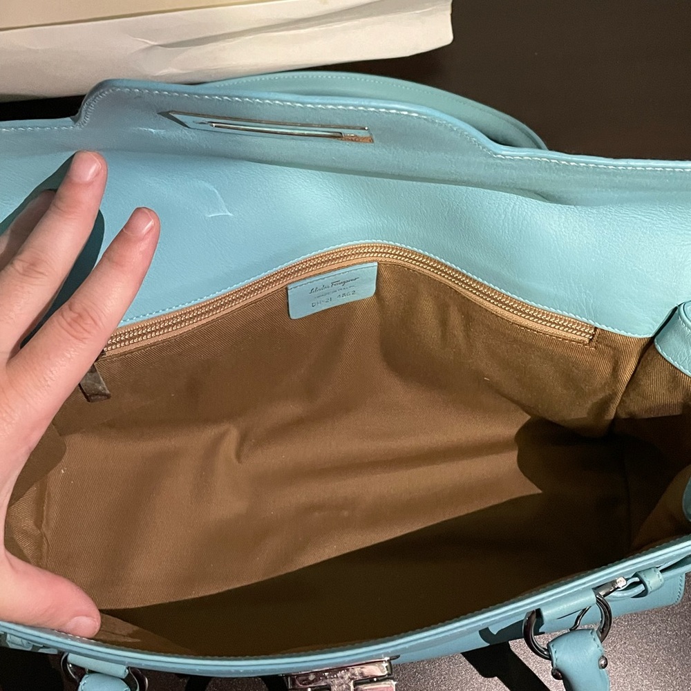 Salvatore Ferragamo Light Blue Shoulder Bag - Picture 7 of 8